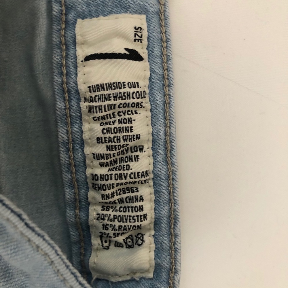 Indigo Rein Jeans Shorts - Picture 4 of 4